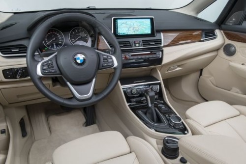 BMW Serie 2 tablero hecho en México
