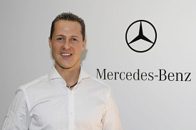 F1 Mercedes contrata a Schumi