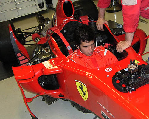 F1 Pablo Sánchez mexicano en un Ferrari a prueba