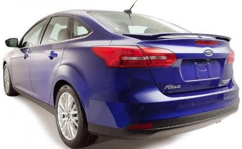 Ford Focus 2015 atrás lateral azul