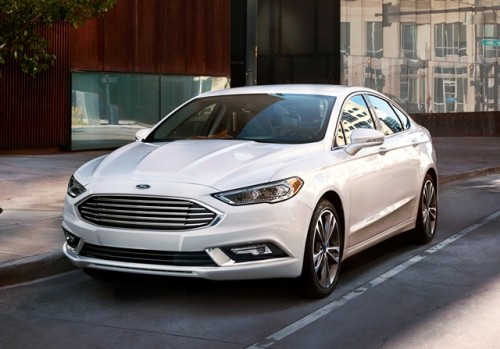 Ford Fusion 2017 frente lateral s