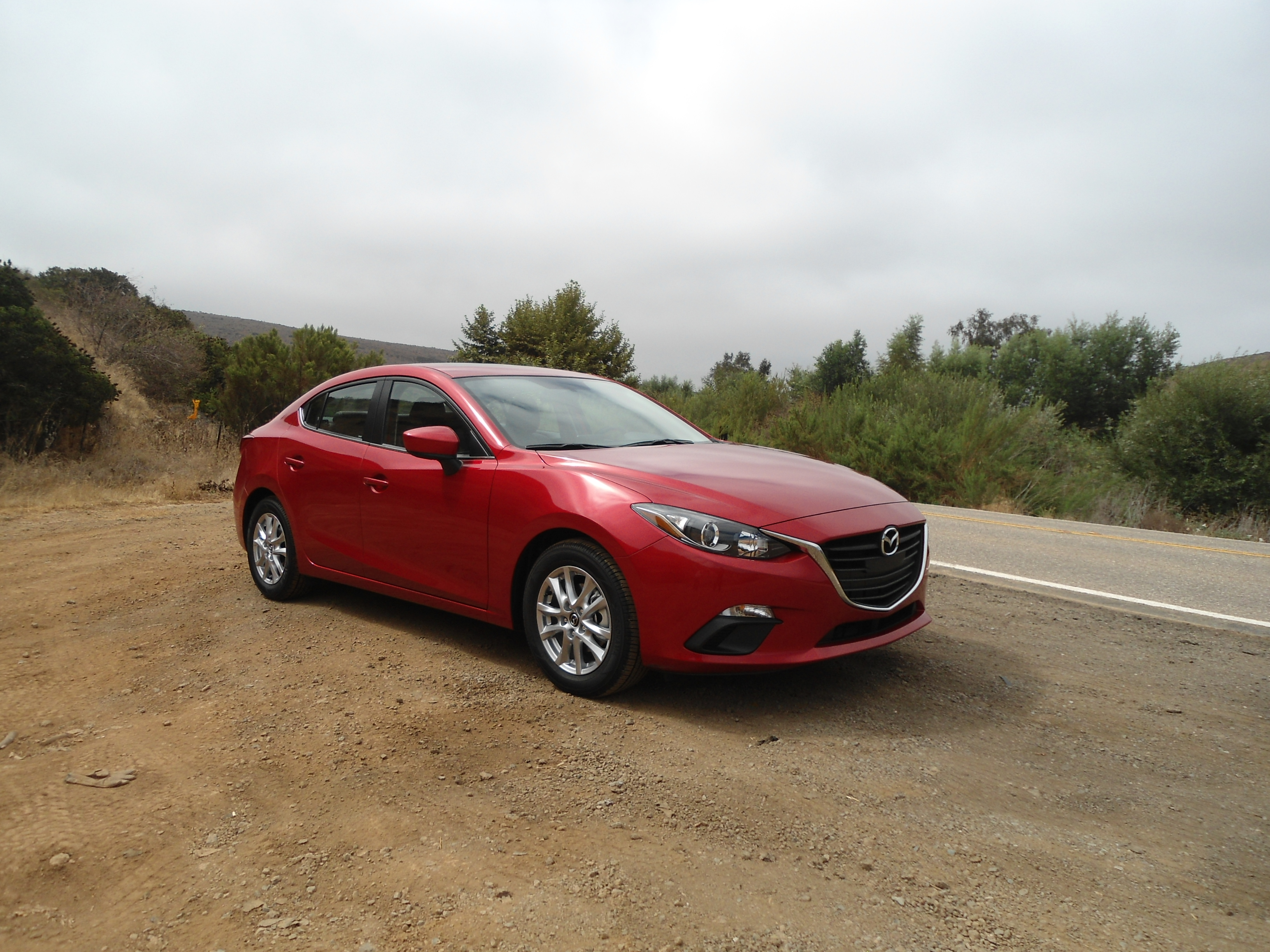 Red mazda. Mazda 3 2014 красная. Мазда 6 красная. Мазда Вишневая. Mazda CX-50.