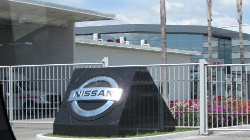 Nissan A2 logo Nissan entrada.