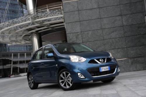 Nissan Micra 2014 frente lateral