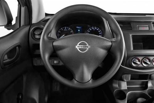 Nissan NP300 2016 pickup volante