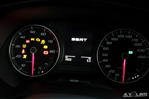 SEAT León ST prueba tacómetro