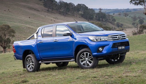 Toyota Hilux 2016 frente lateral