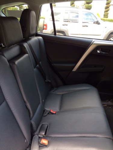 Toyota RAV 2015 asiento trasero