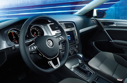 VW Golf GTE tablero