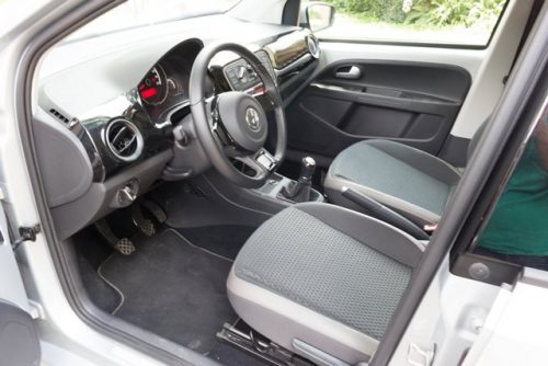 VW Up prueba asientos tablero