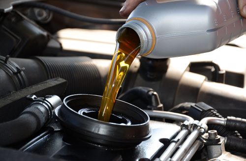 El aceite evita el roce entre piezas del motor y el desgaste de éstas.